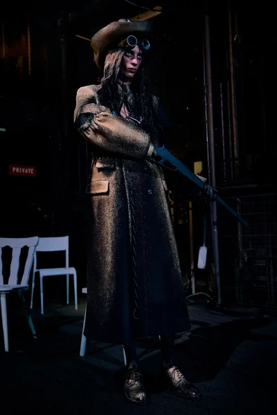 Look 2